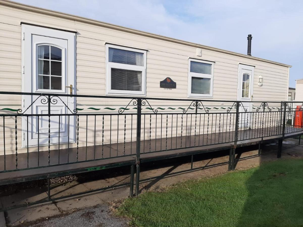 Hotel 6 Berth The Wolds Salisbury Addlethorpe Exterior foto